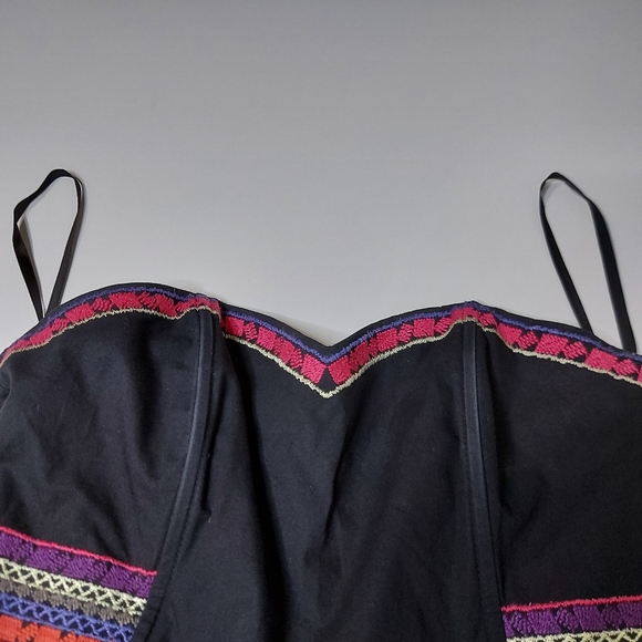 H&M Cute Embroidered Strapless Dress - Picture 15 of 15